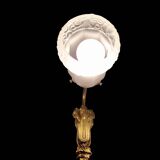Paire d'appliques Art Nouveau en bronze doré et verre moulé dépoli