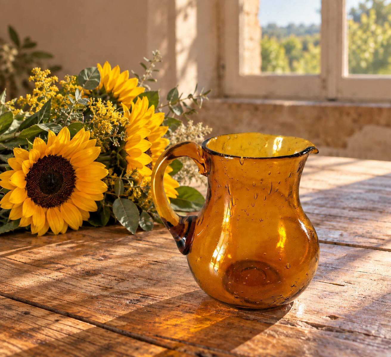 Petit pichet en verre bullé de Biot jaune doré