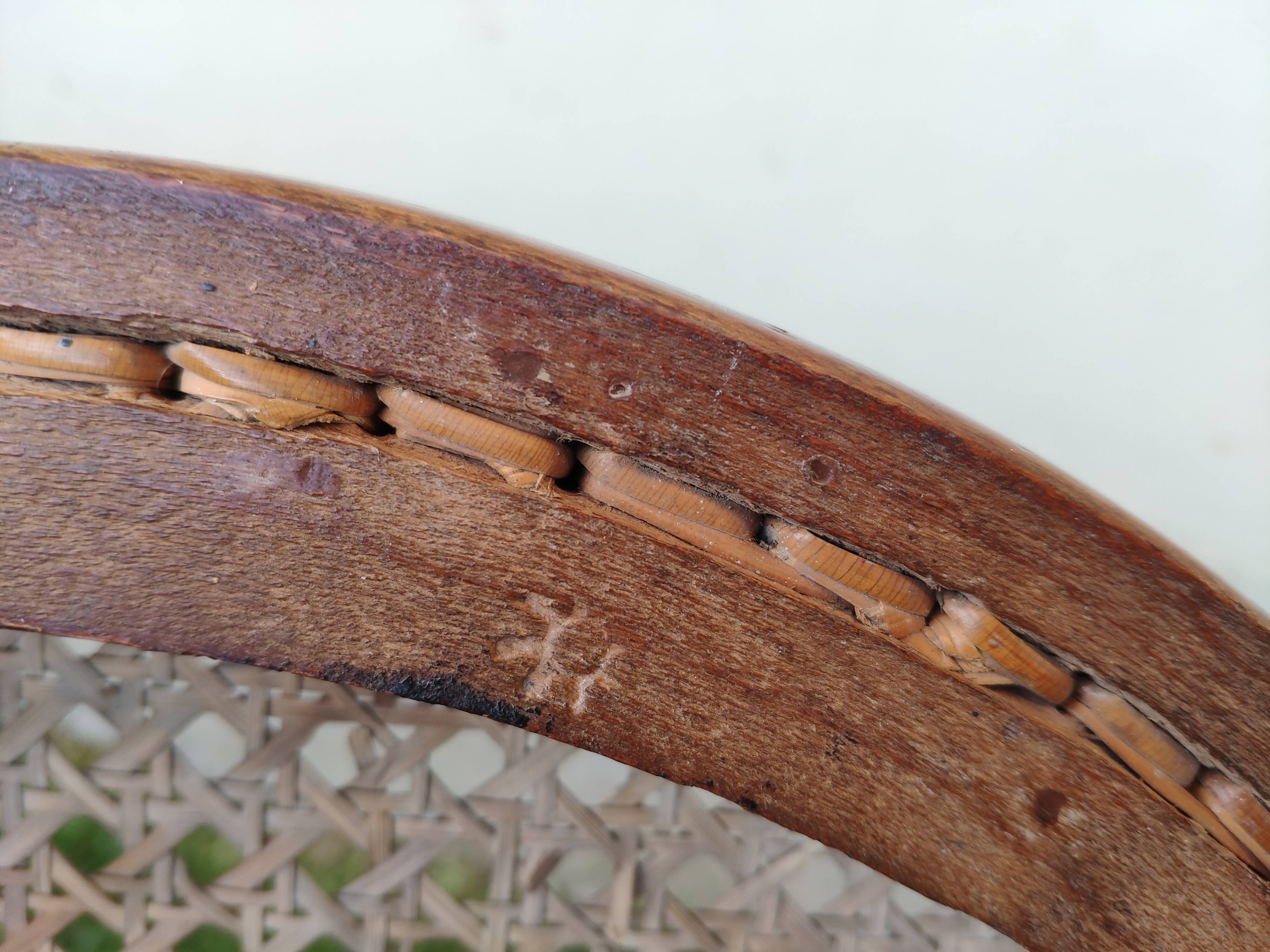 Pair of chairs Thonet n.  14 from 1861-1865, marked with a 1A label and a sun print