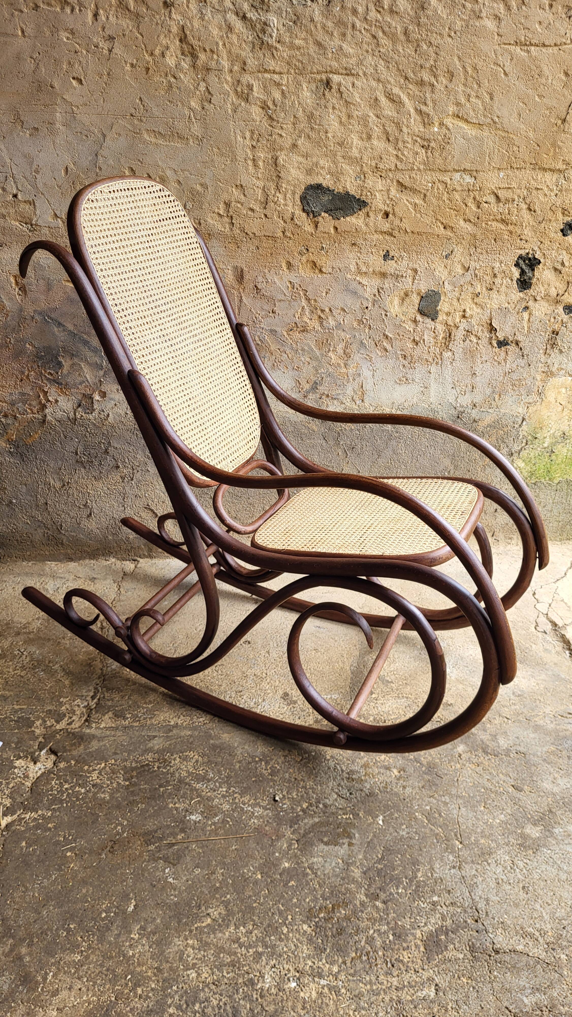 Rocking chair - Bentwood Rocking Chair