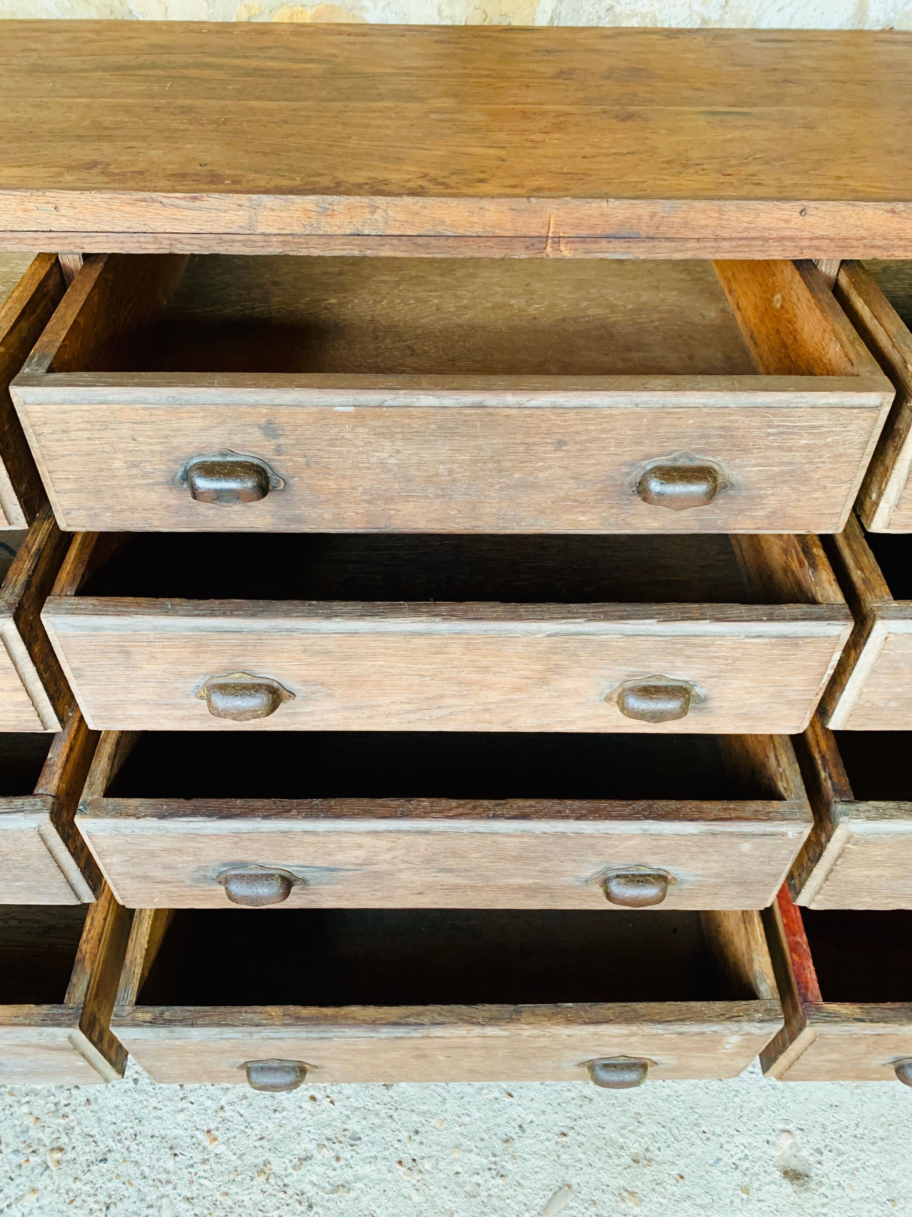 Cabinetmaker's workshop furniture with 12 drawers circa 30's/40's