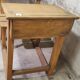 Bureau pupitre écolier une personne