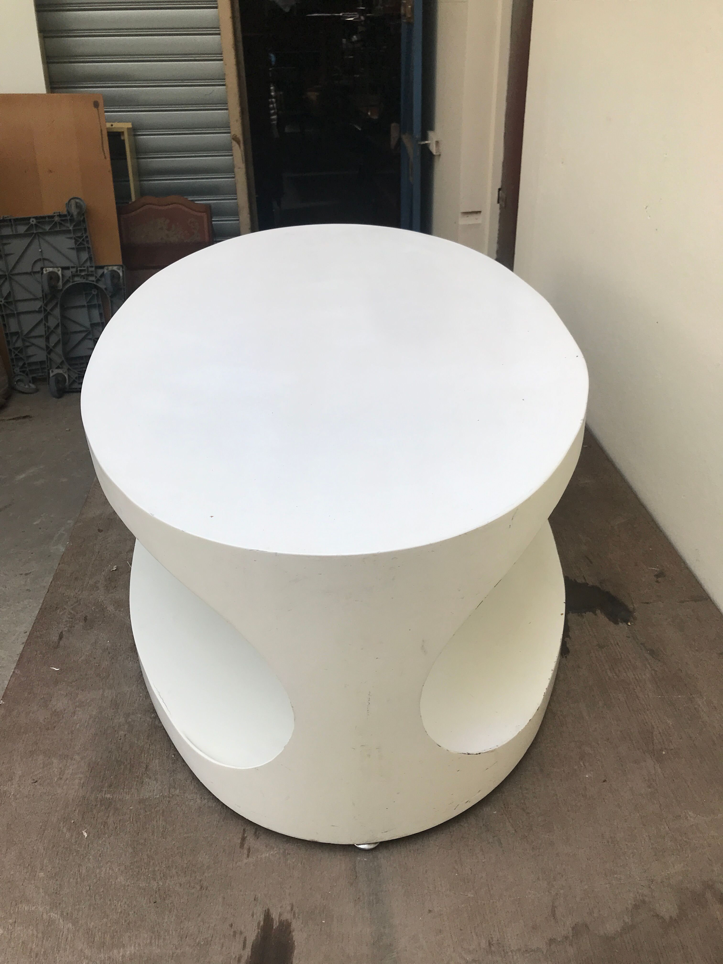 Oval white-panelled metal coffee table 70s