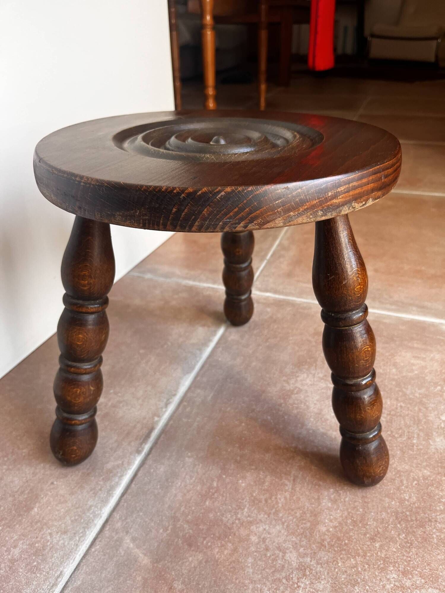 Tripod stool