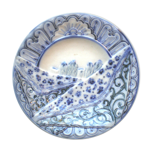 Assiette en barbotine,