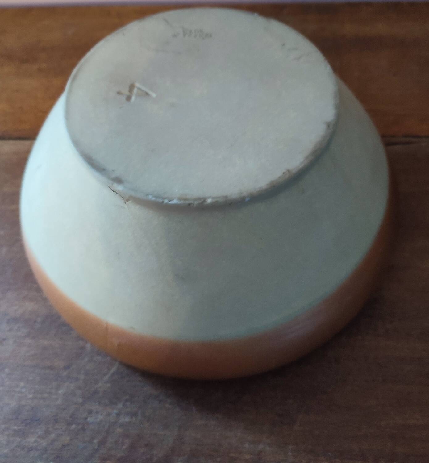 Stoneware salad bowl