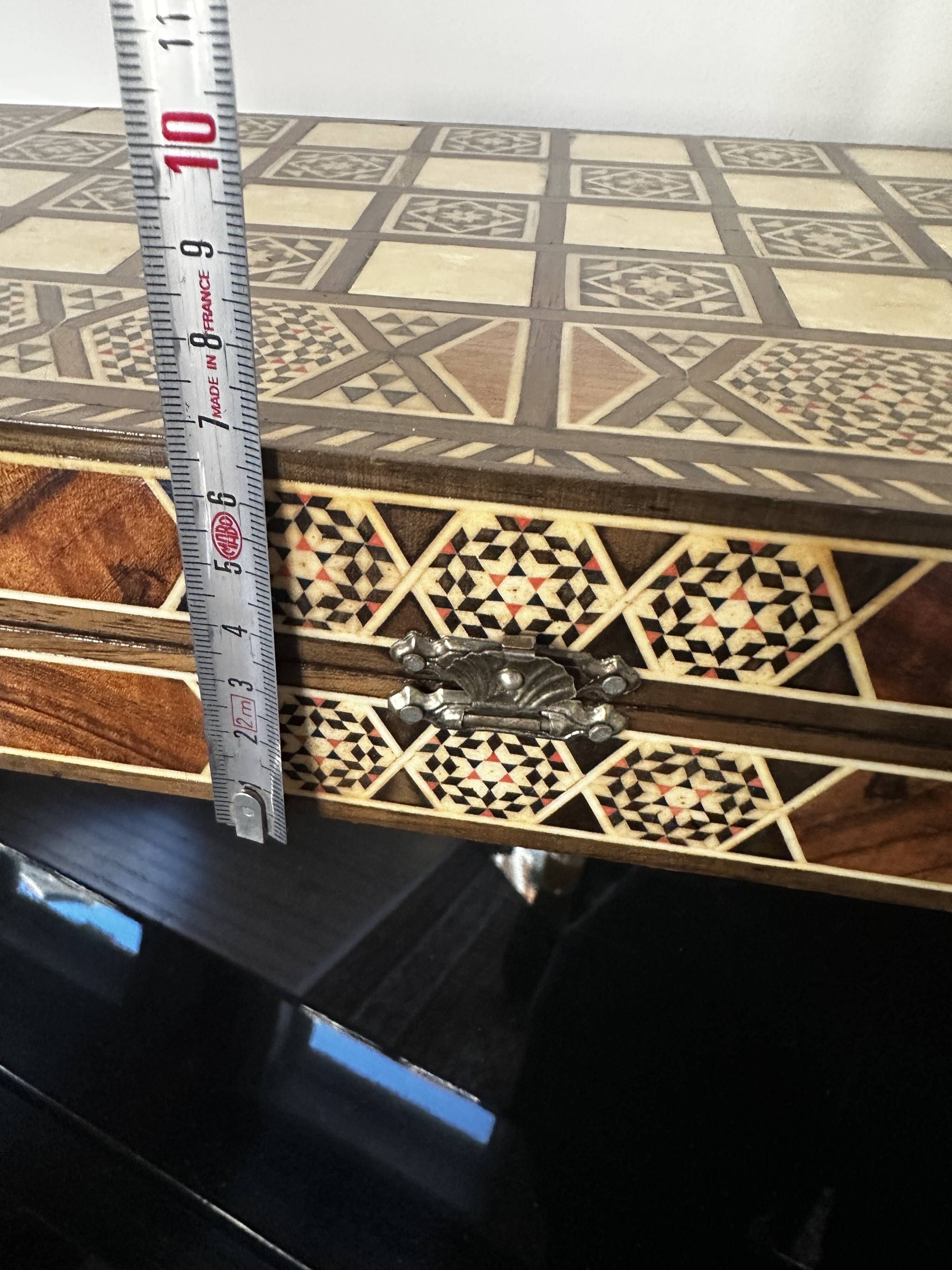 Jeu de Backgammon ancien en Bois Marqueté Syrien