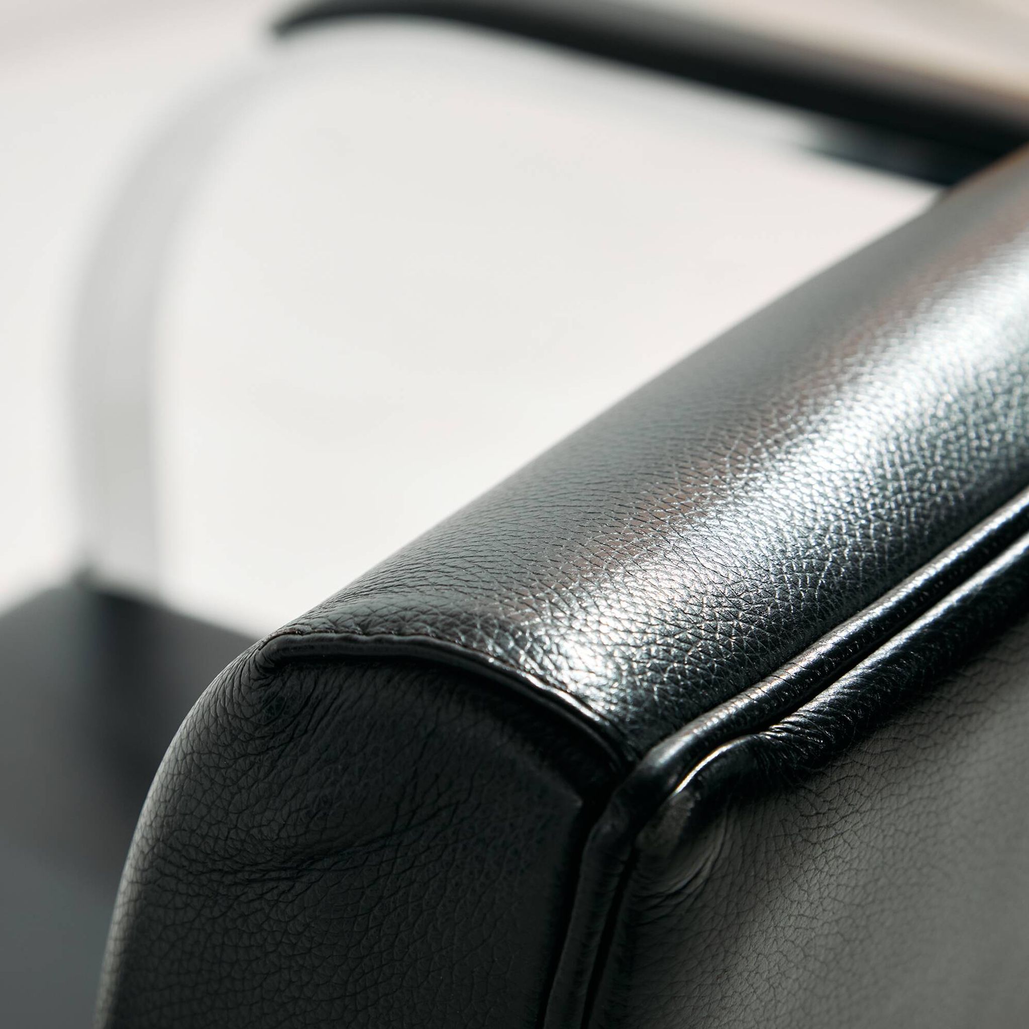 Fauteuil Brno par Alivar
