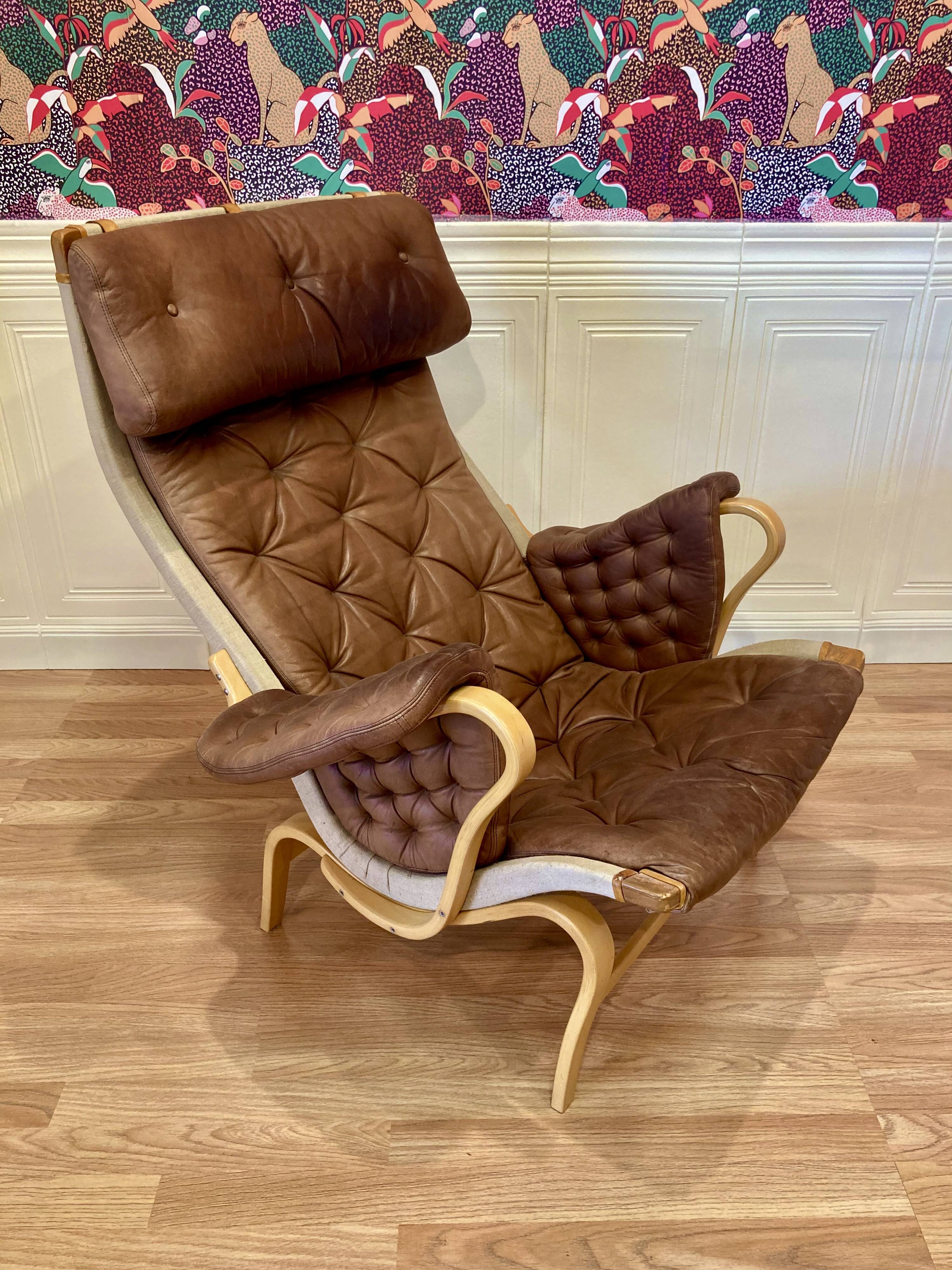 "Pernilla" leather armchair "Bruno Mathsson" 1960.