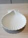 Plat coquille en céramique