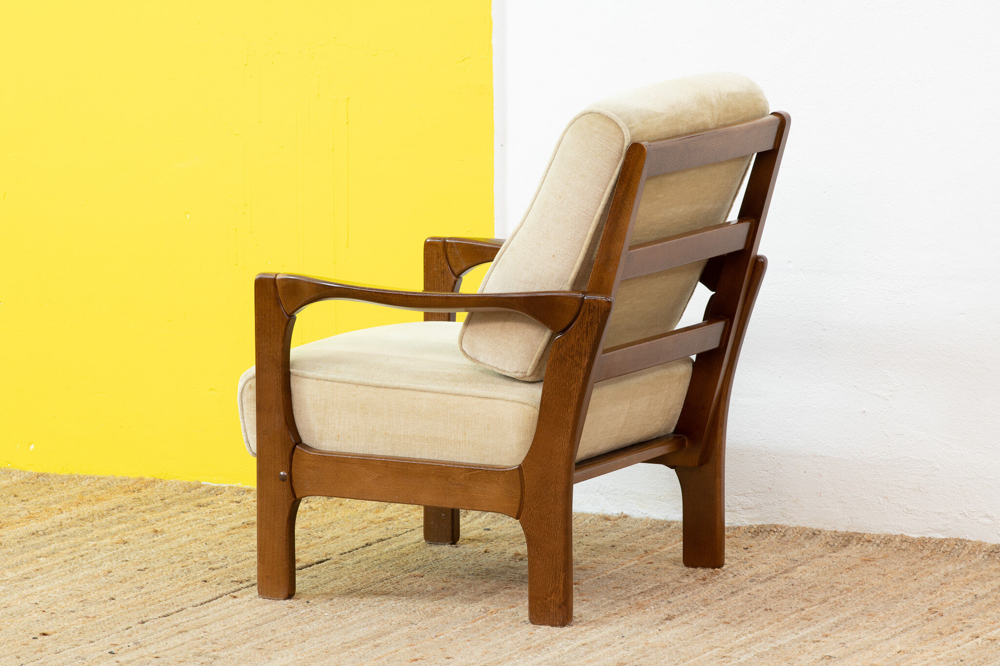 Fauteuil Scandinave Vintage – 69 cm