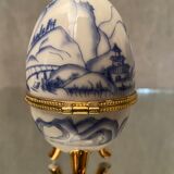 Porcelain egg box with Japan decoration gilded metal frame
