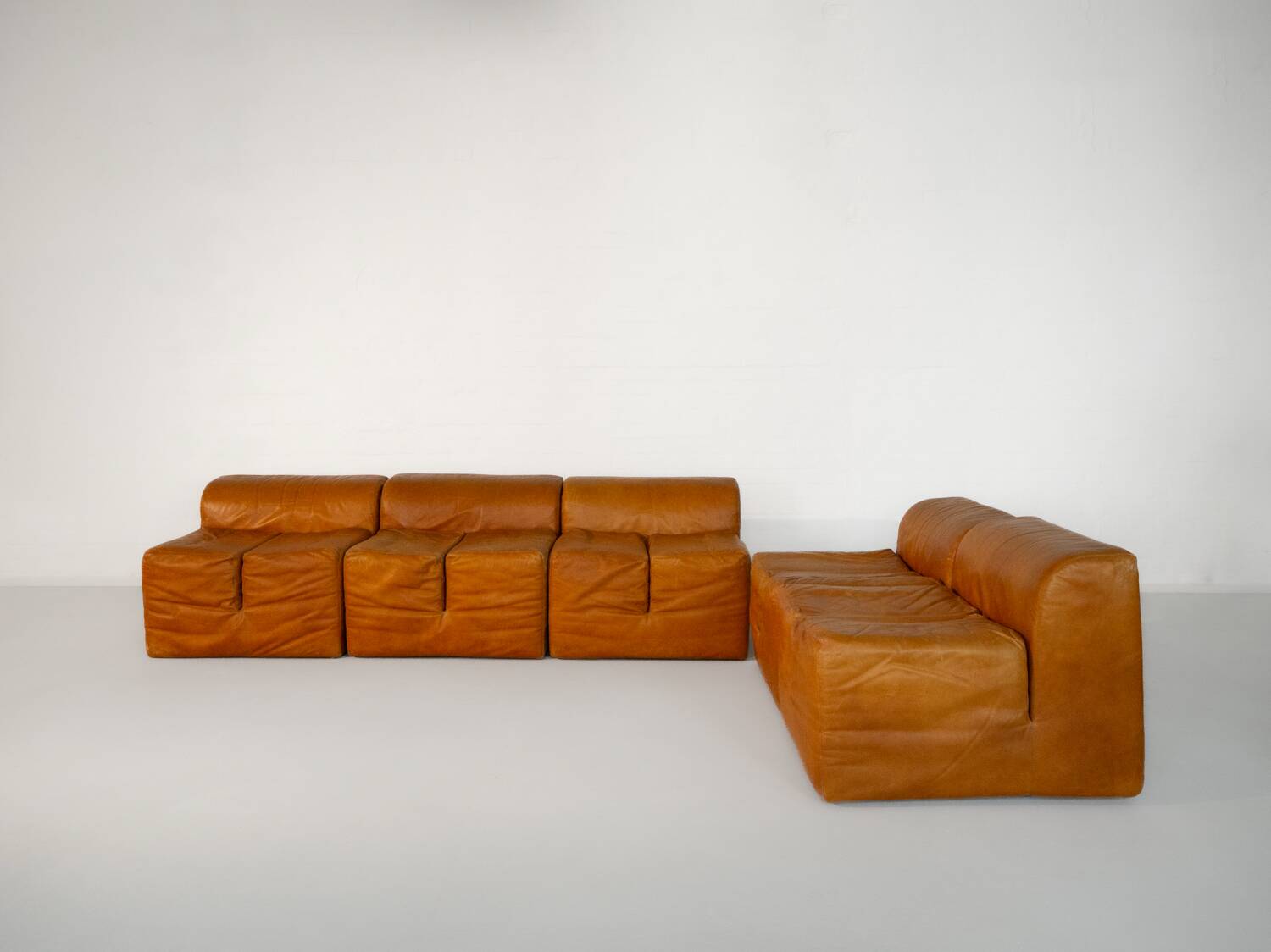 'Ipercubo 200' by Jonathan de Pas, D'Urbino, Lomazzi for Driade