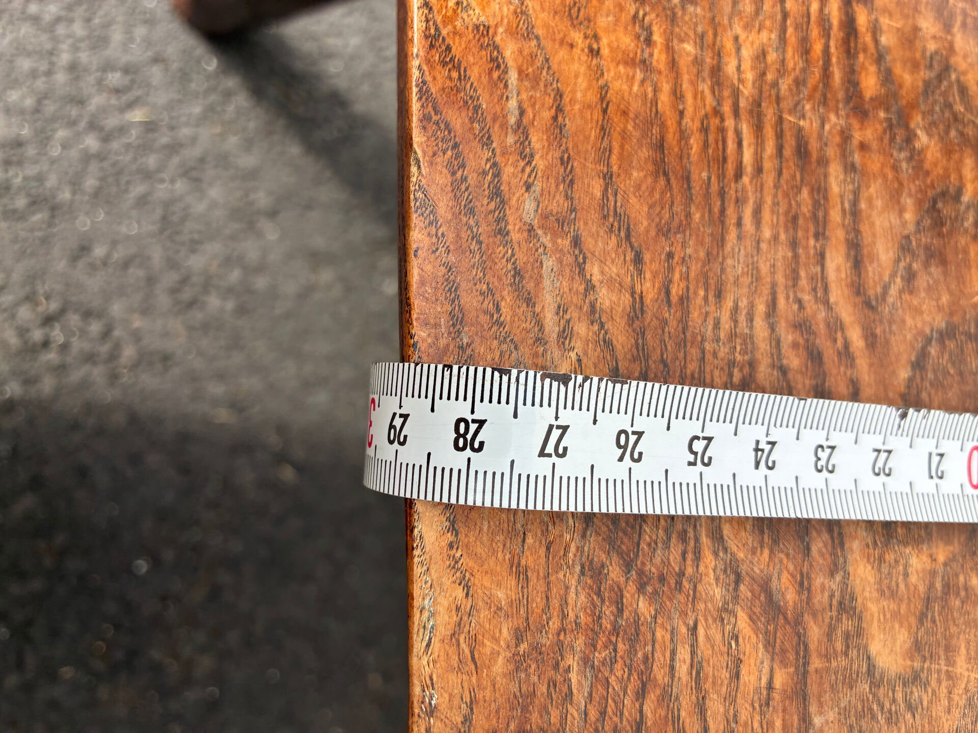 Table basse tripode brutaliste 
