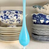 Vase, soliflore en opaline blanche et bleu ciel