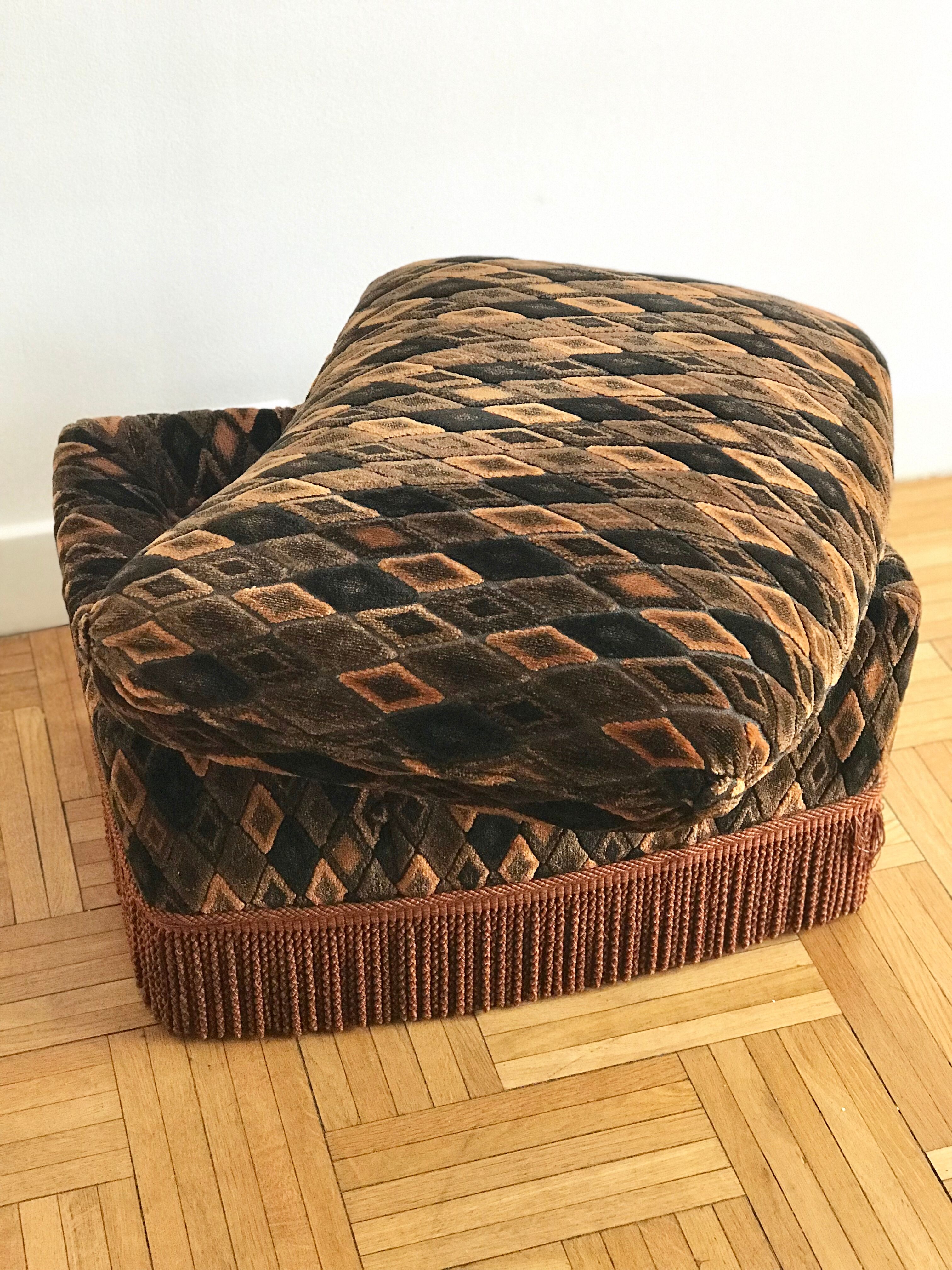 Ottoman footrest in Velvet diamond art deco style