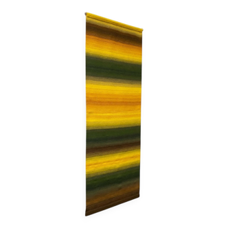 Modern mid-century wool wall tapestry with Rentukka design by Ulpu Räty, Tampere, Finland, 1960s.