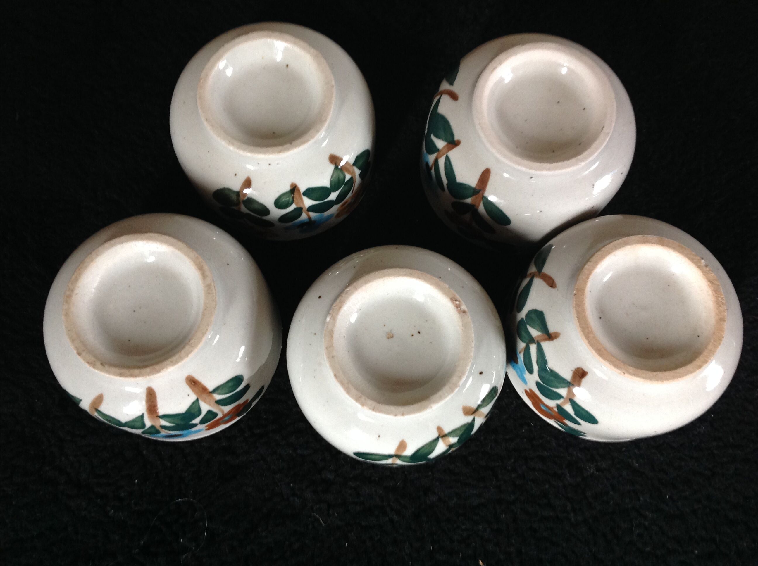 Series of 5 vintage cups
