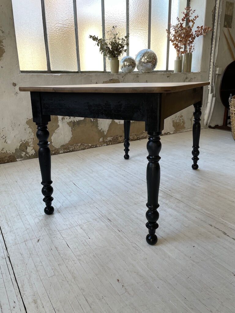 Farm bistro table in oak