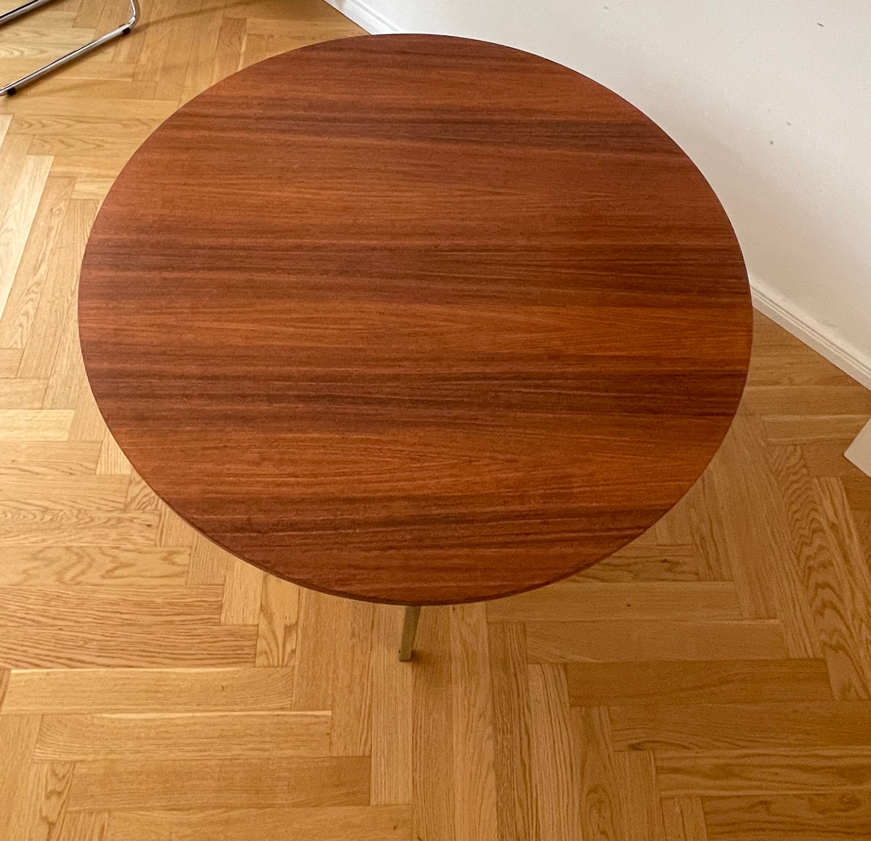 Florence Knoll round Coffee Table in Palisander 1960s