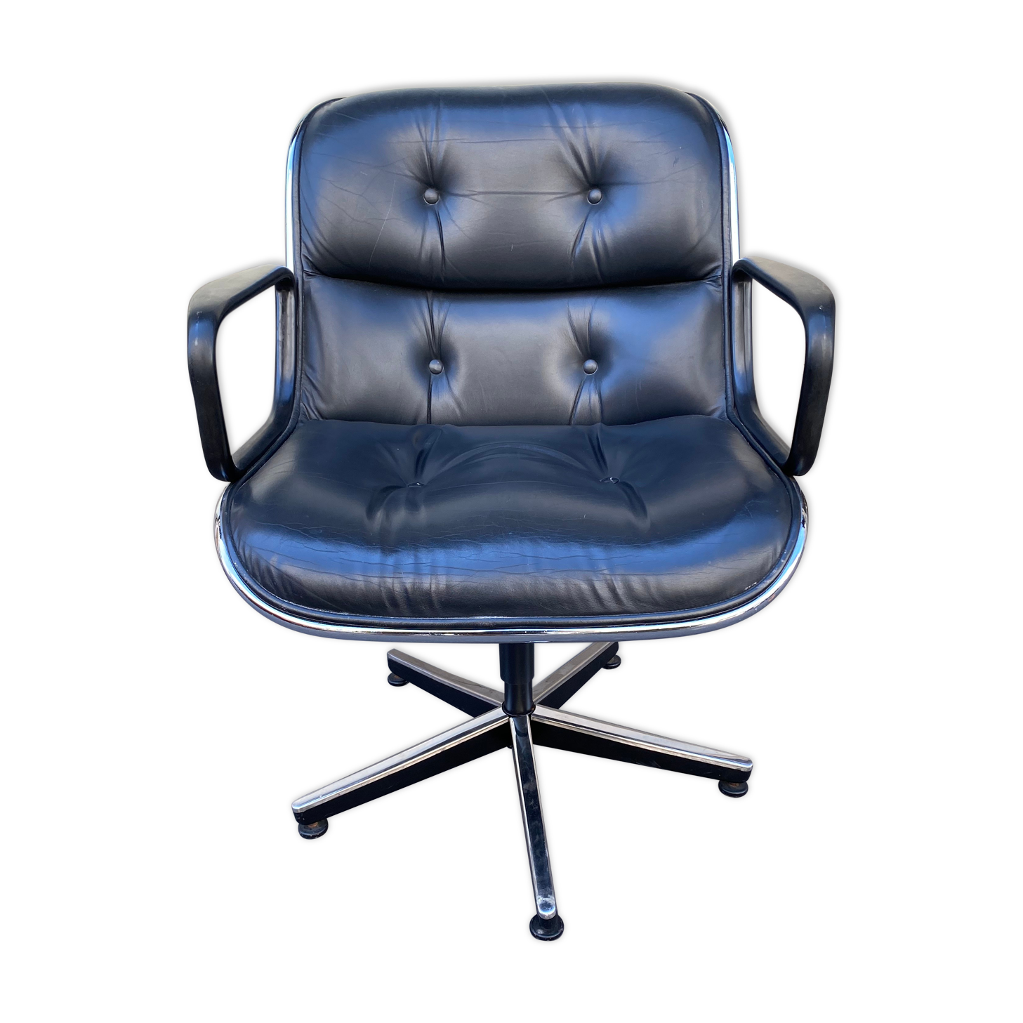 Pollock Knoll chair adjustable in height and swivel