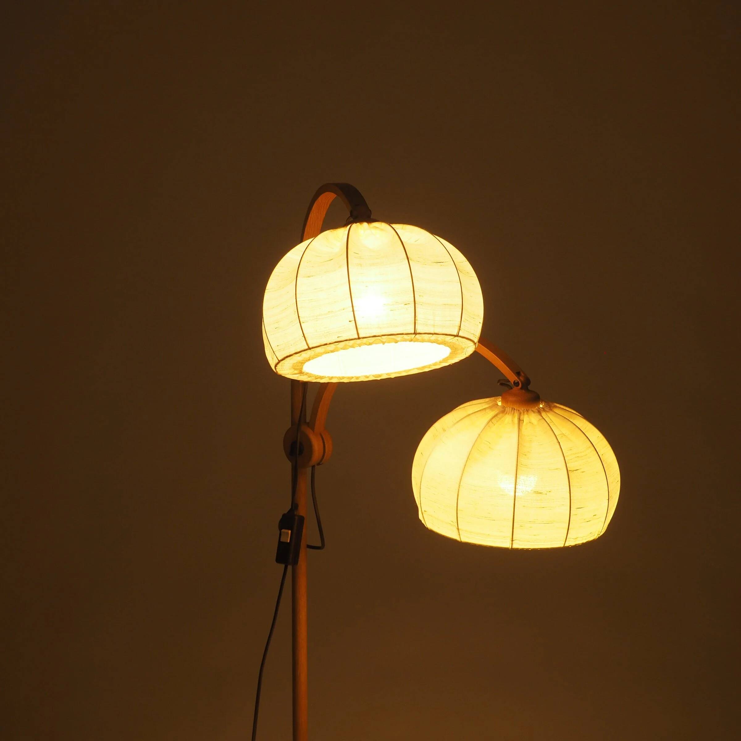 Teak floor lamp with 2 lampshades by Domus