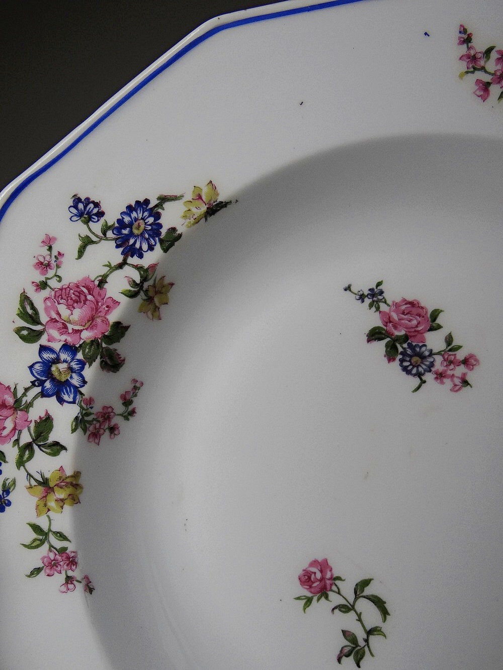 4 deep plates Bernardaud Limoges porcelain with floral decoration from the 1920s to 1950s.