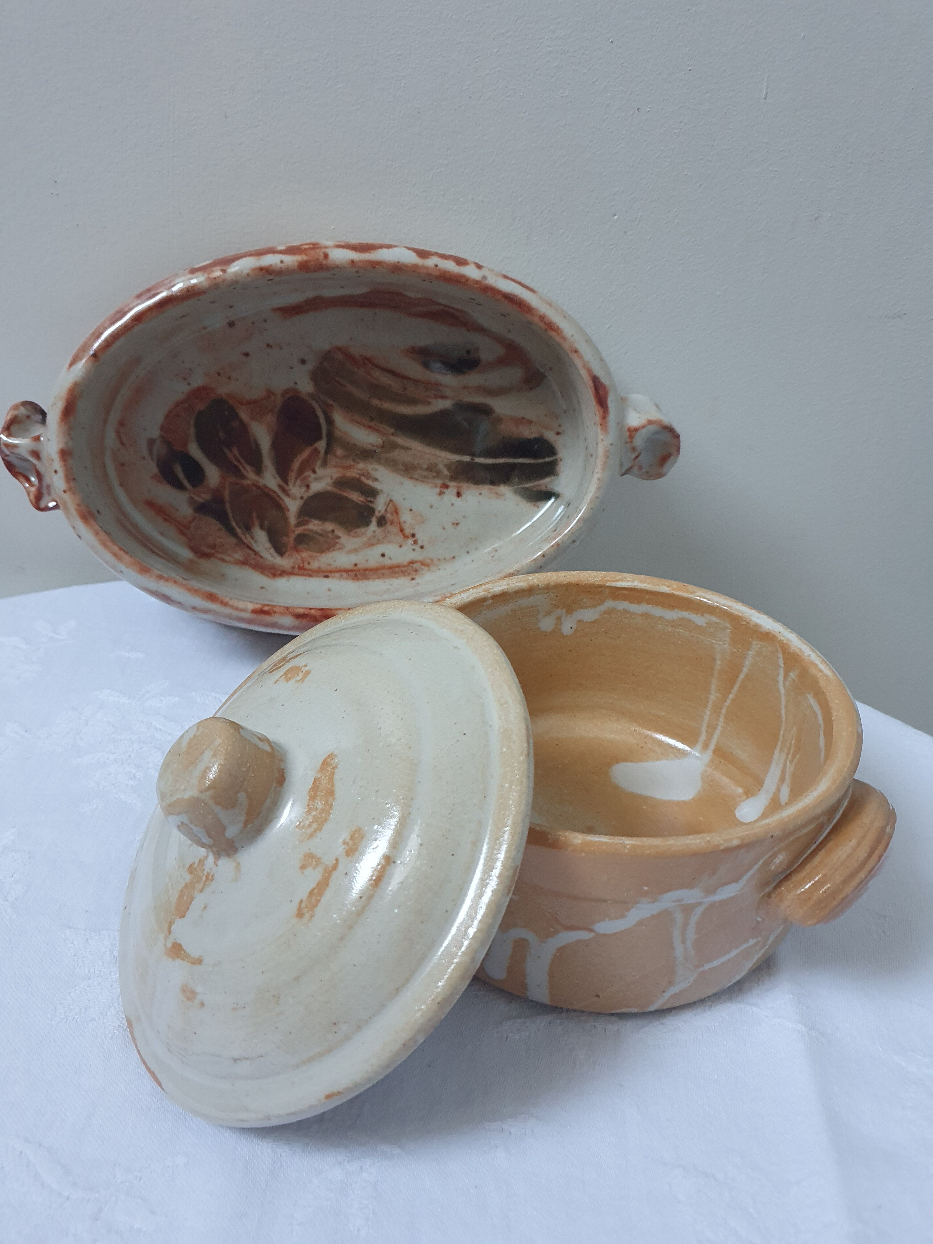 Ceramic pottery