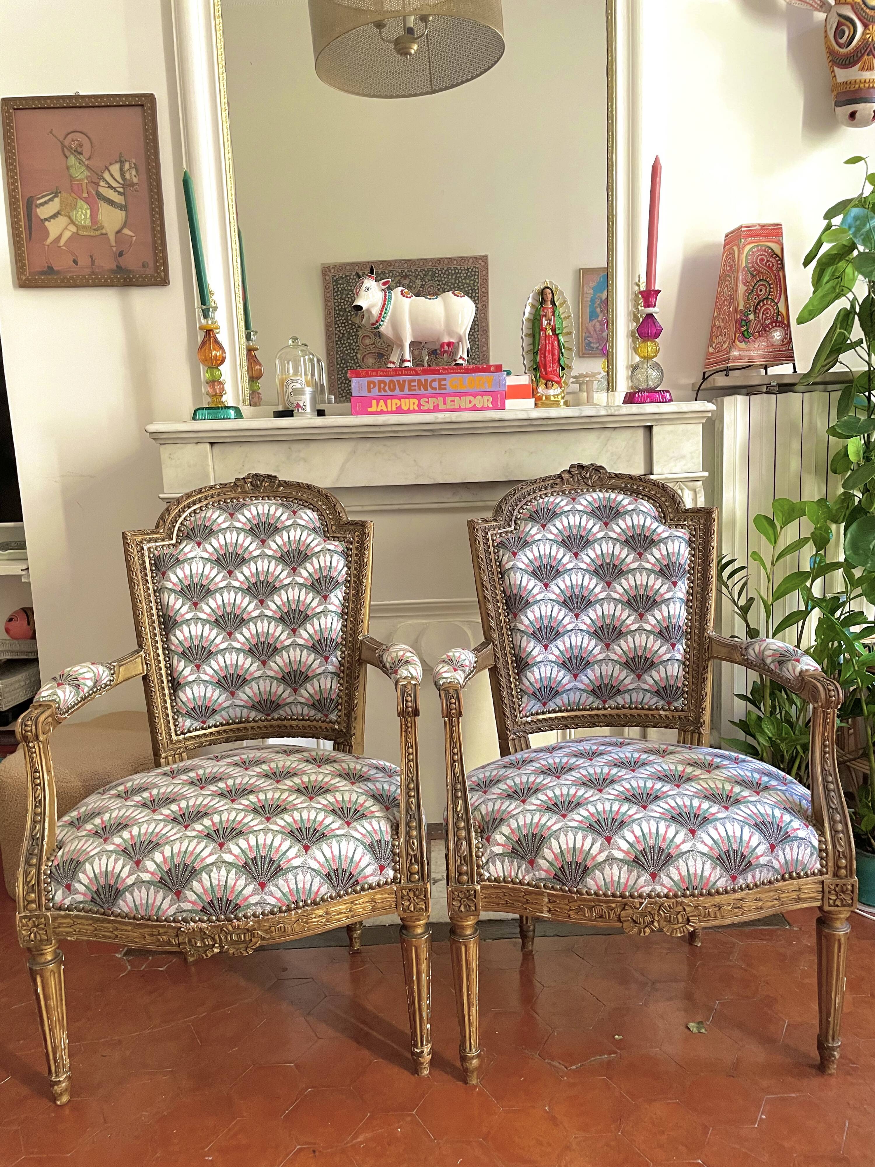 Paire de fauteuils Louis XVI restaurés