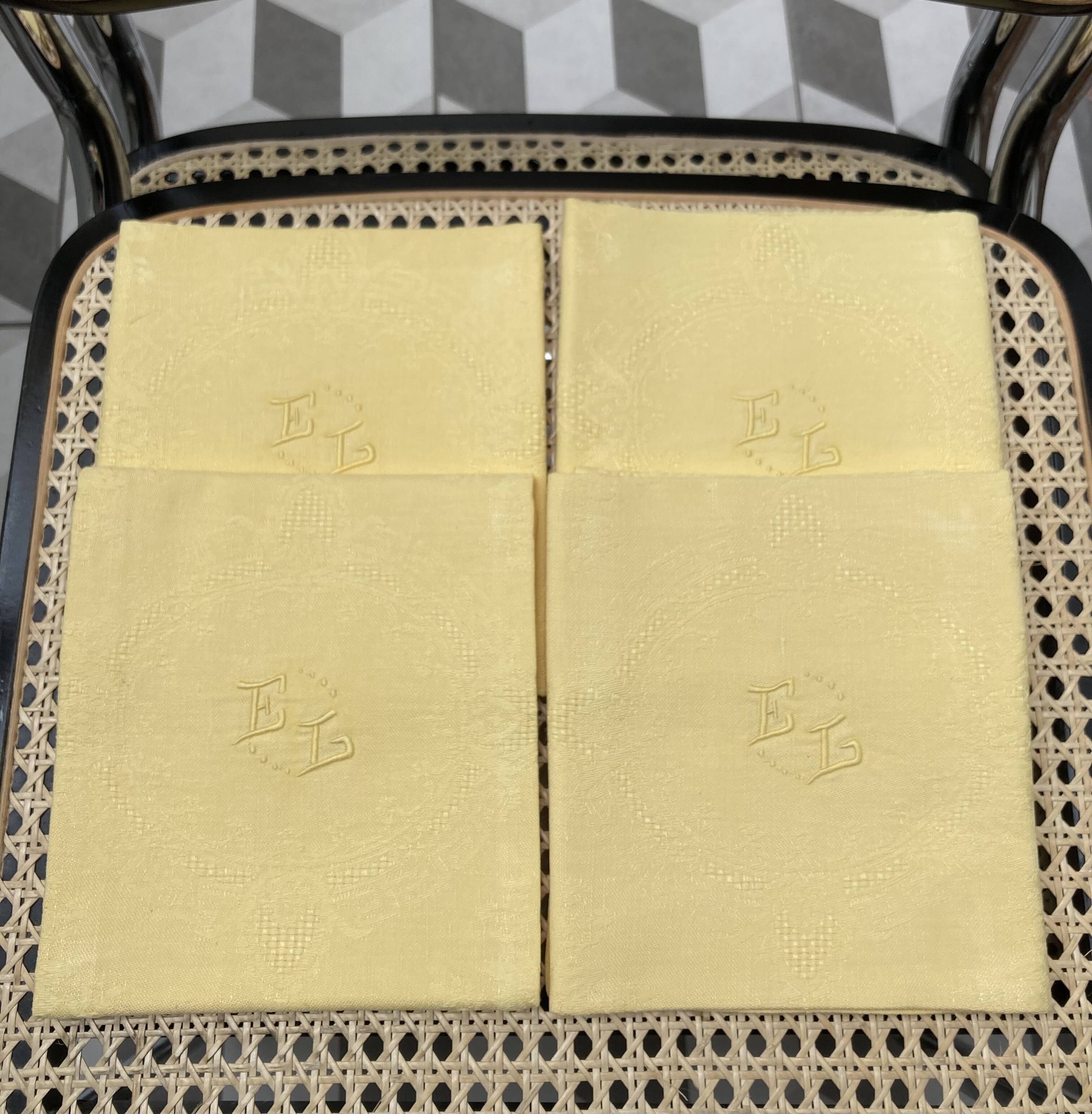 set of 4 monogrammed napkins EL yellow shades