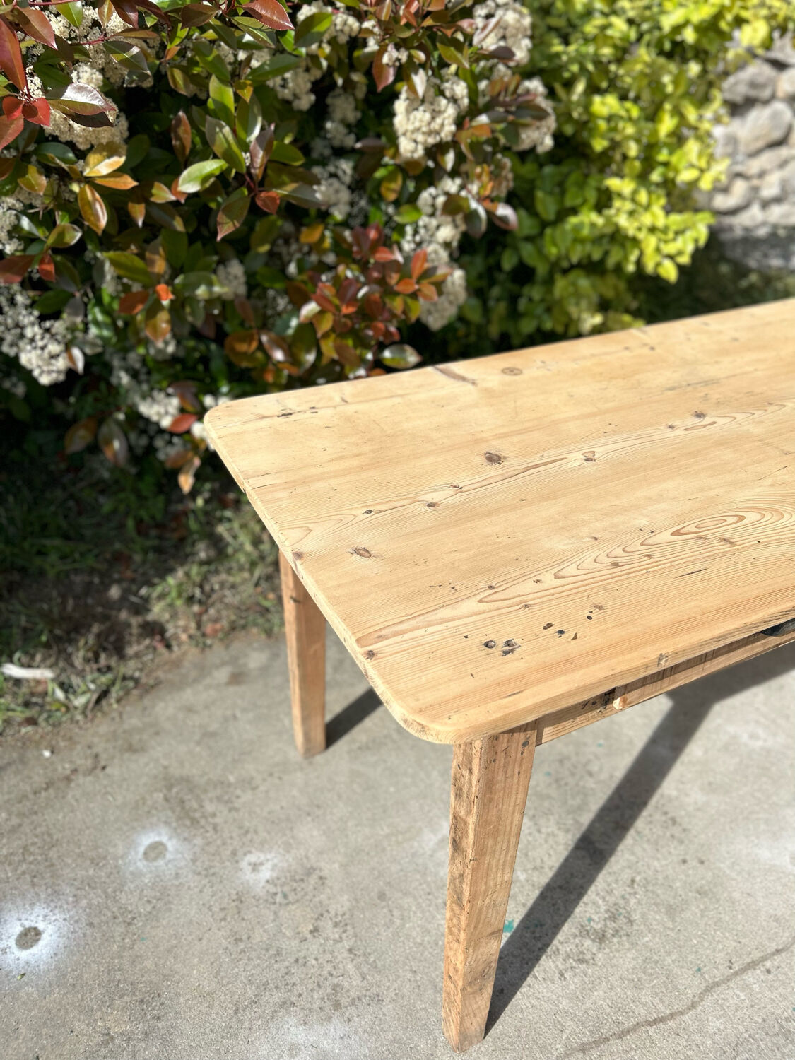 Farm table