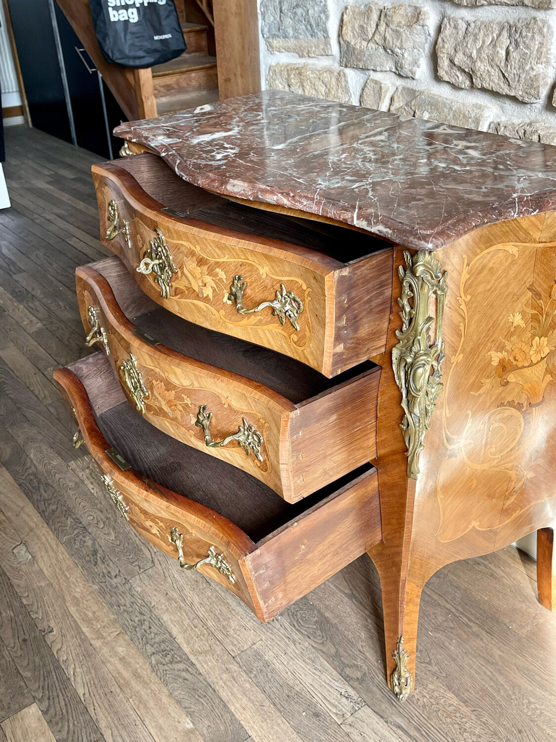 Chest of drawers in marquetry nineteenth