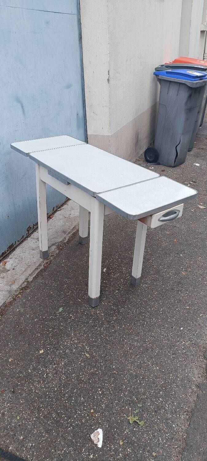 Table de cuisine vintage