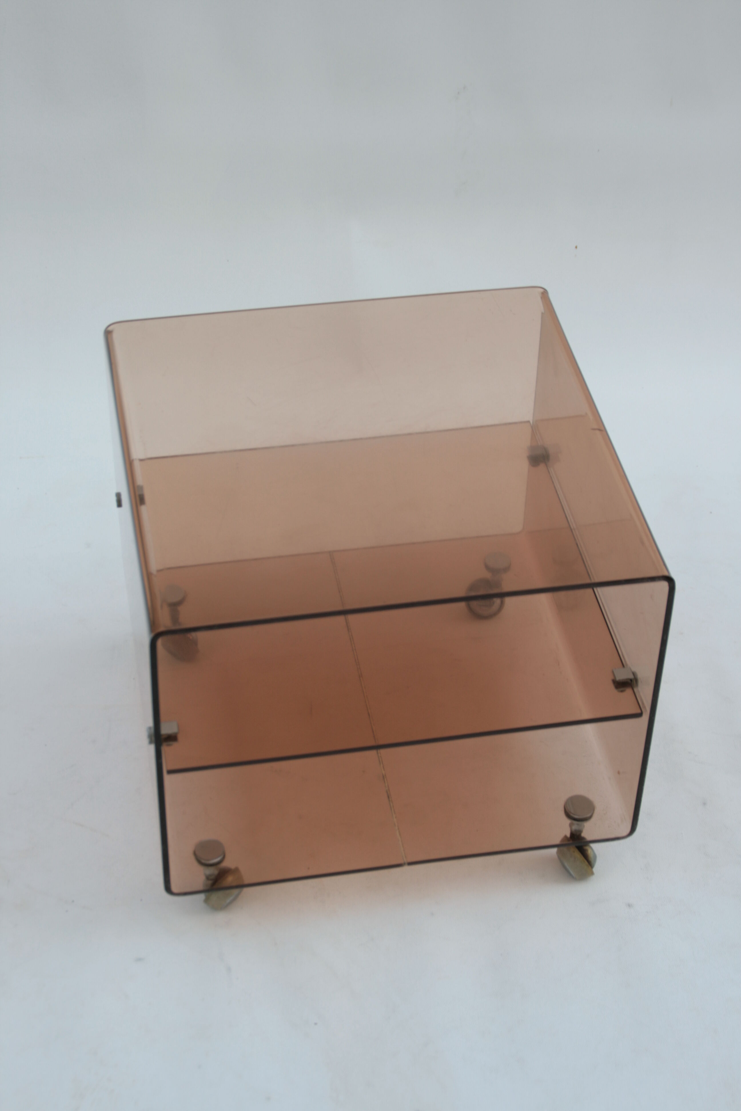 Table d'appoint lucite en plexiglas par Michel Dumas pour Roche Bobois, 1970