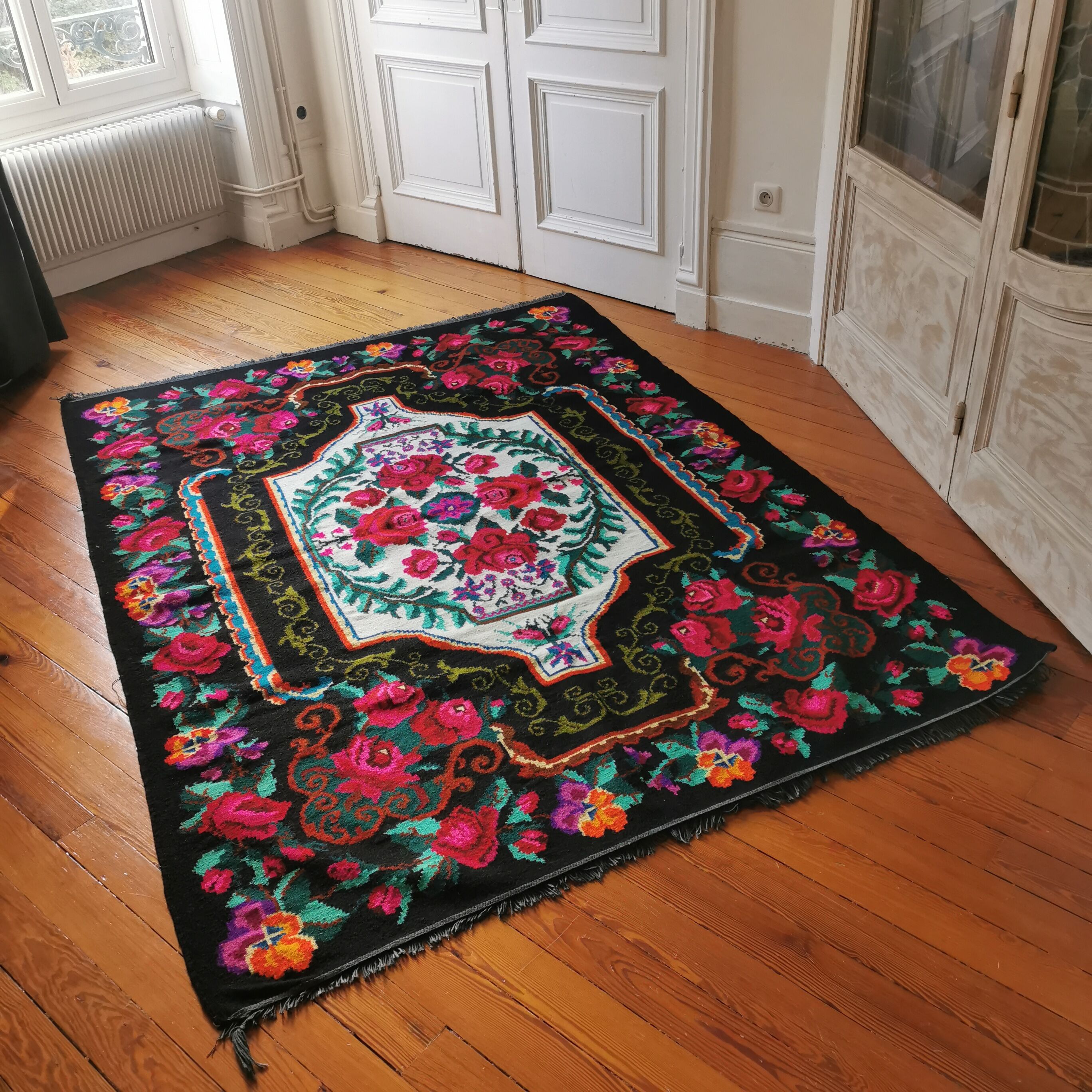 Moldovan kilim carpet