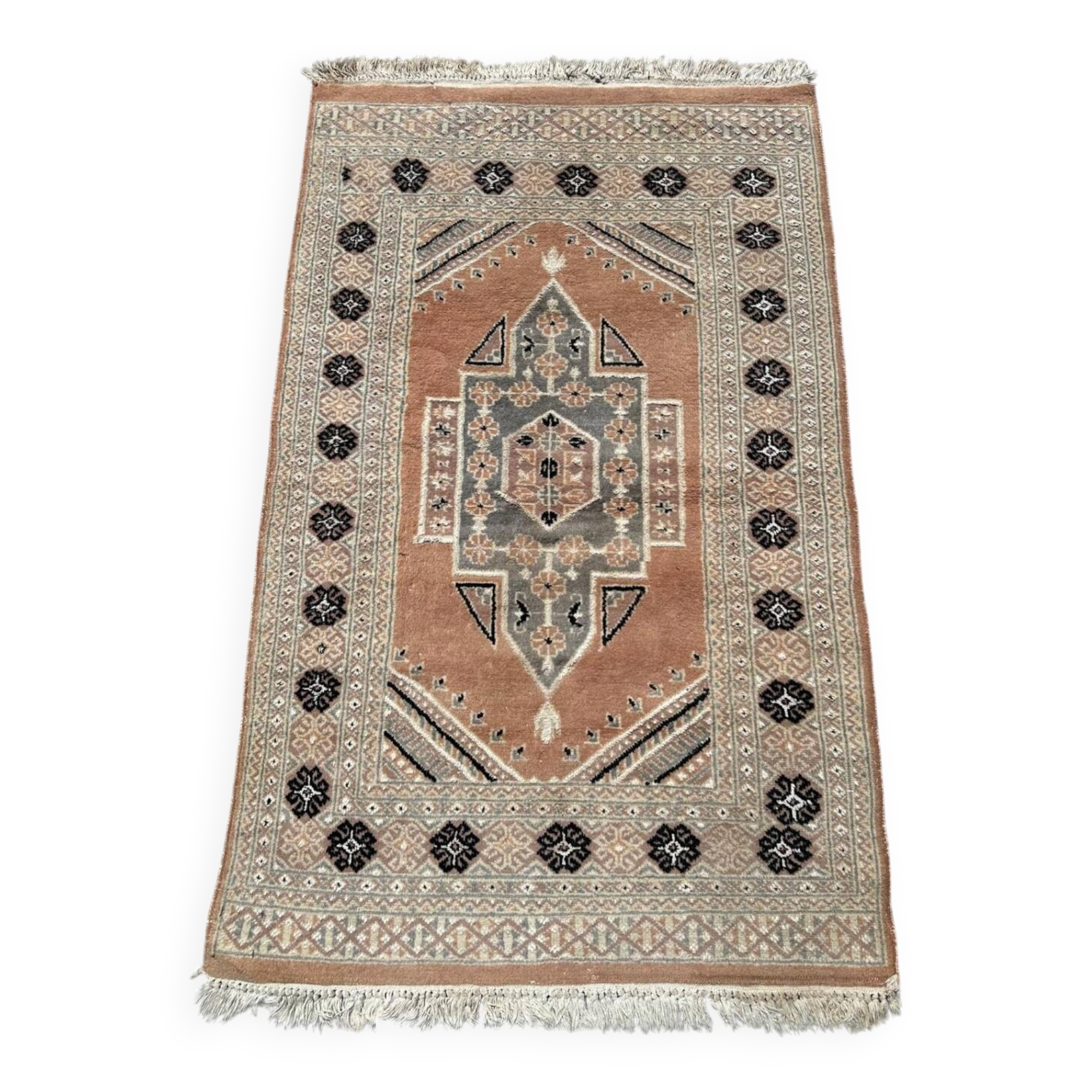 Tapis pakistanais fait main