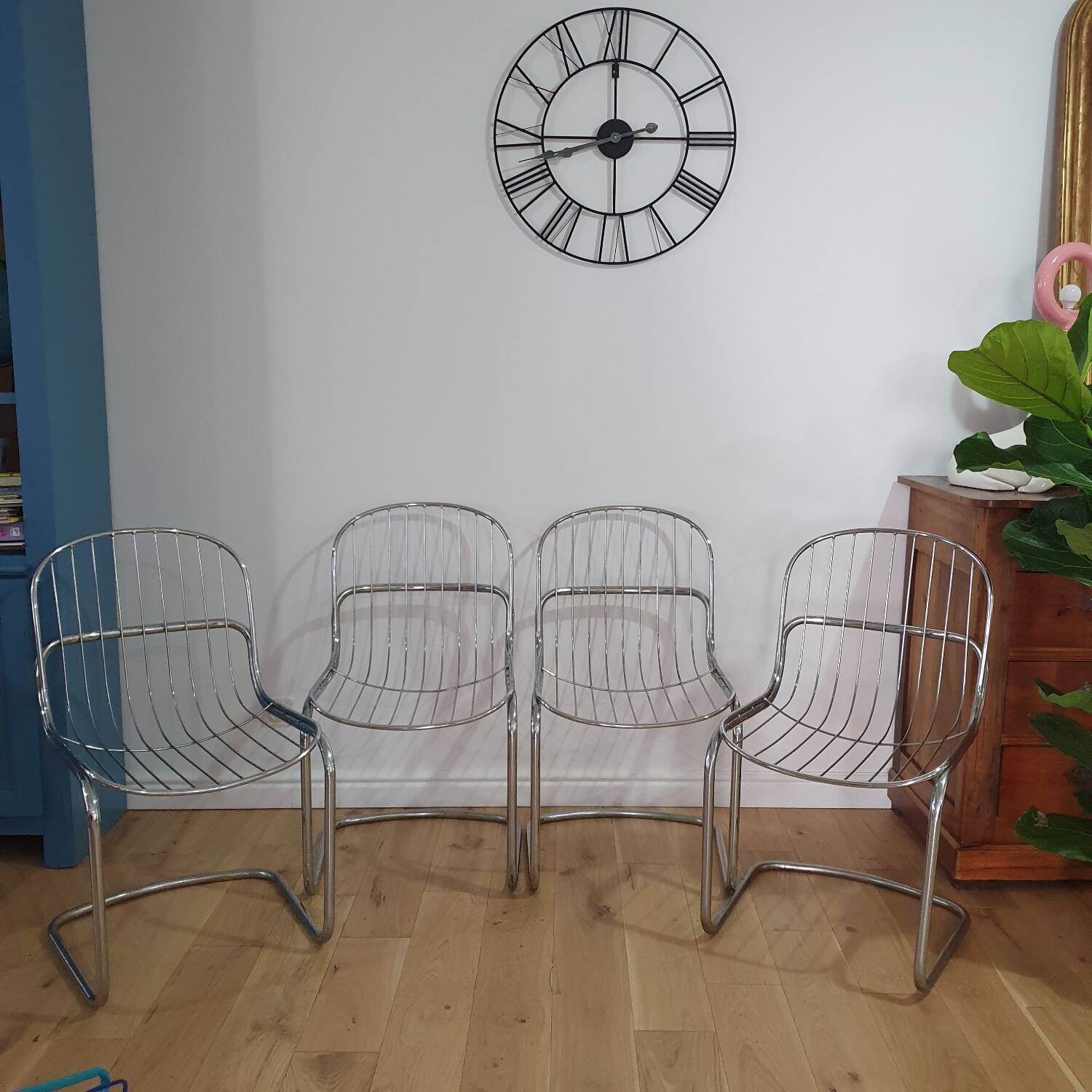 4 chrome metal chairs