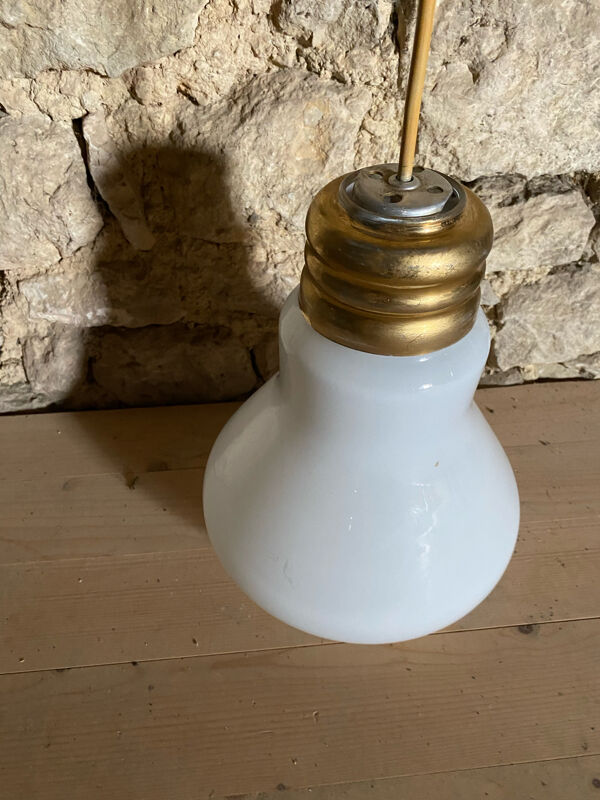 Suspension ampoule