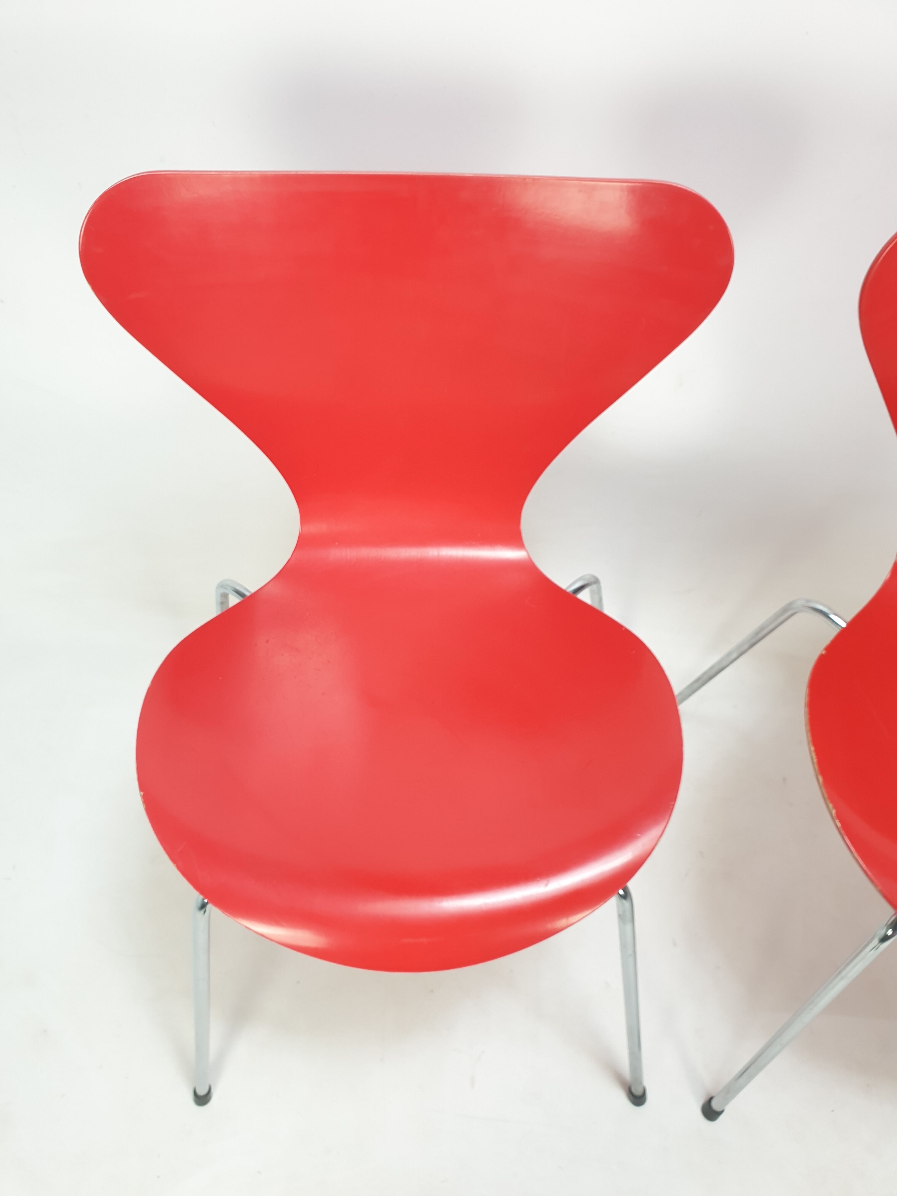 Set of 6 chairs "model 7" Arne Jacobsen for Fritz Hansen, Denmark, 1991