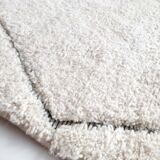 Moroccan Berber carpet Beni Ouarain ecru with black diamonds engraved 293x203cm