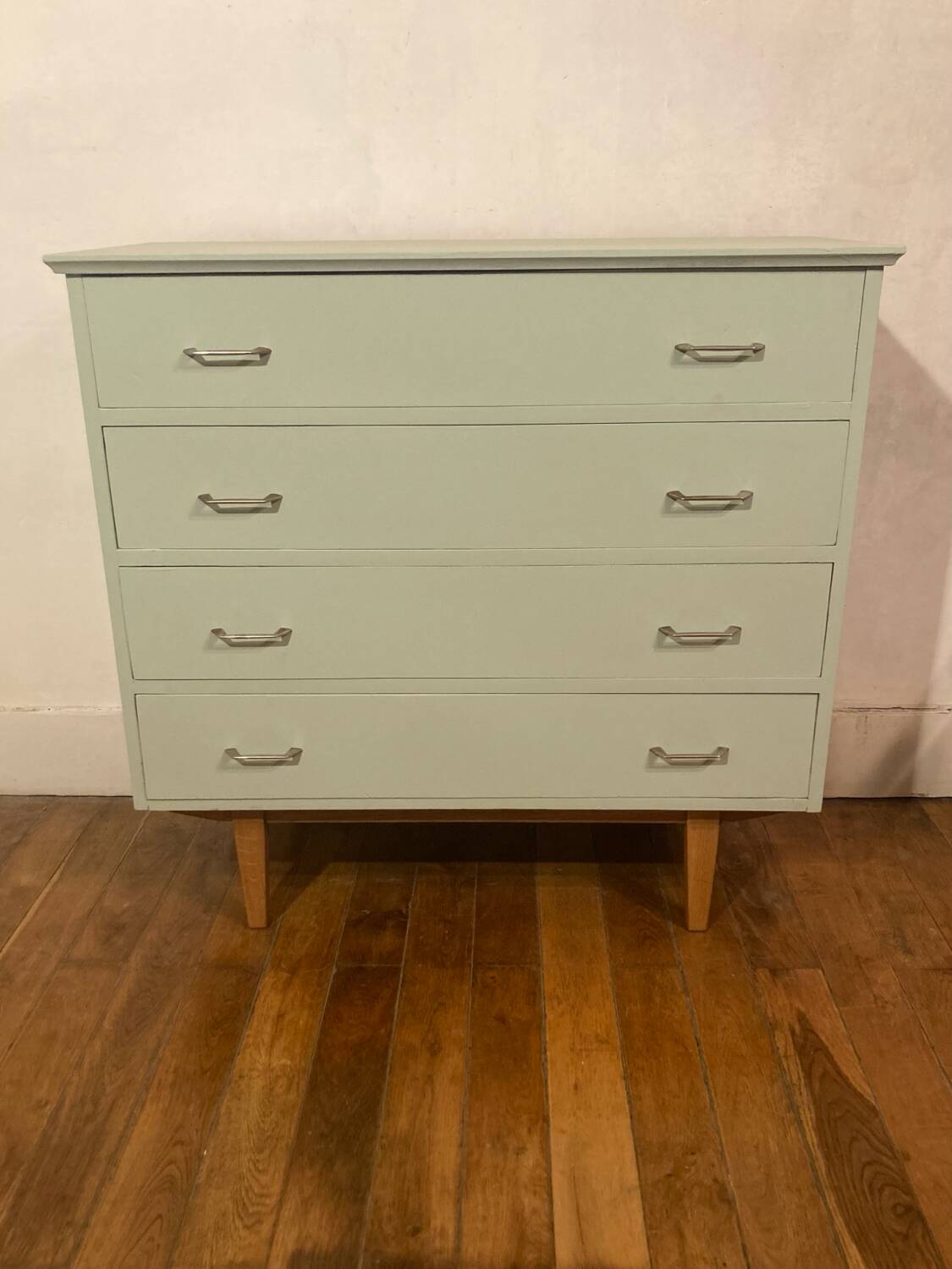 Vintage chest of drawers