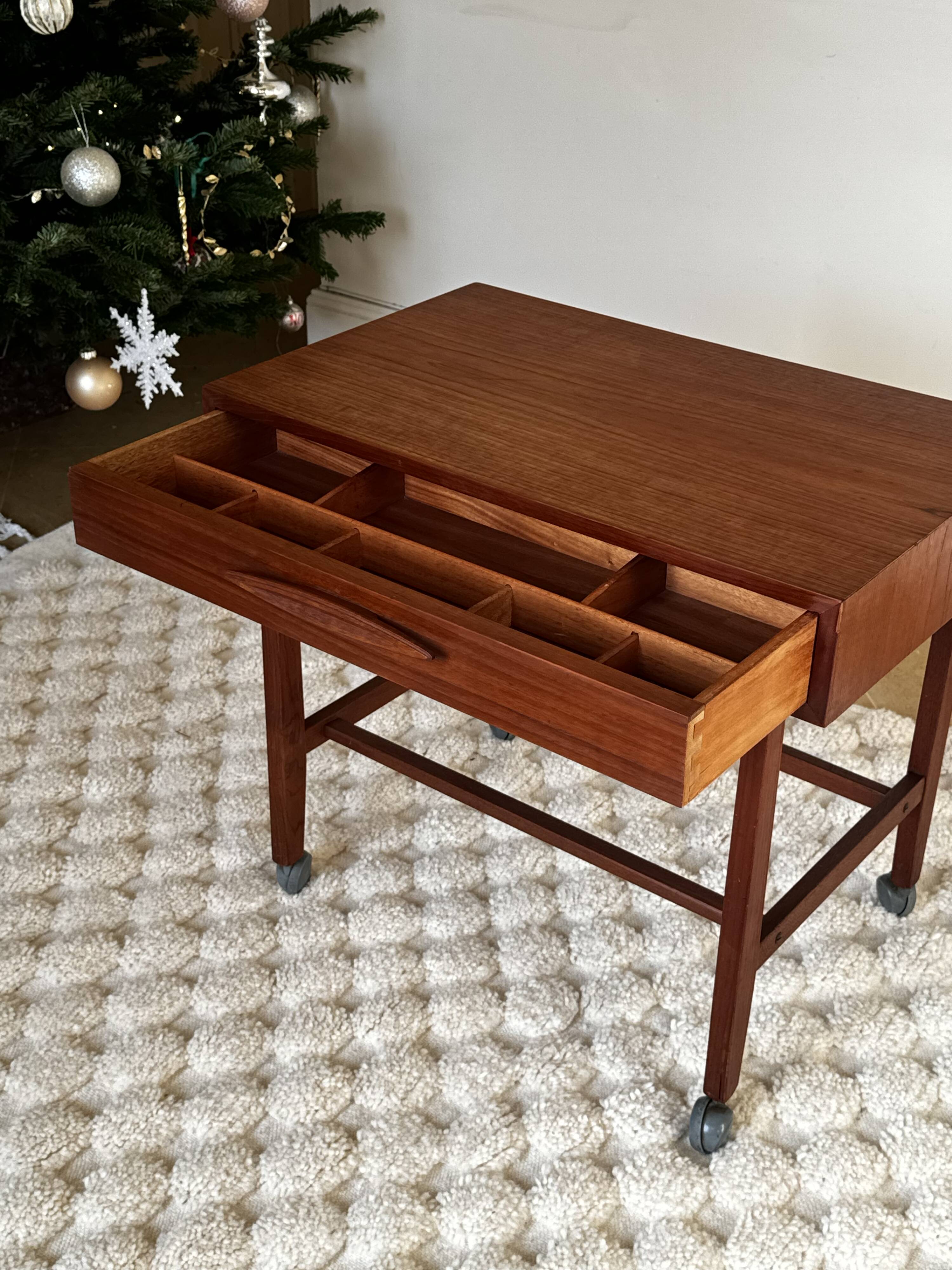 Vintage Scandinavian teak side table from the 1960s "Jytte"