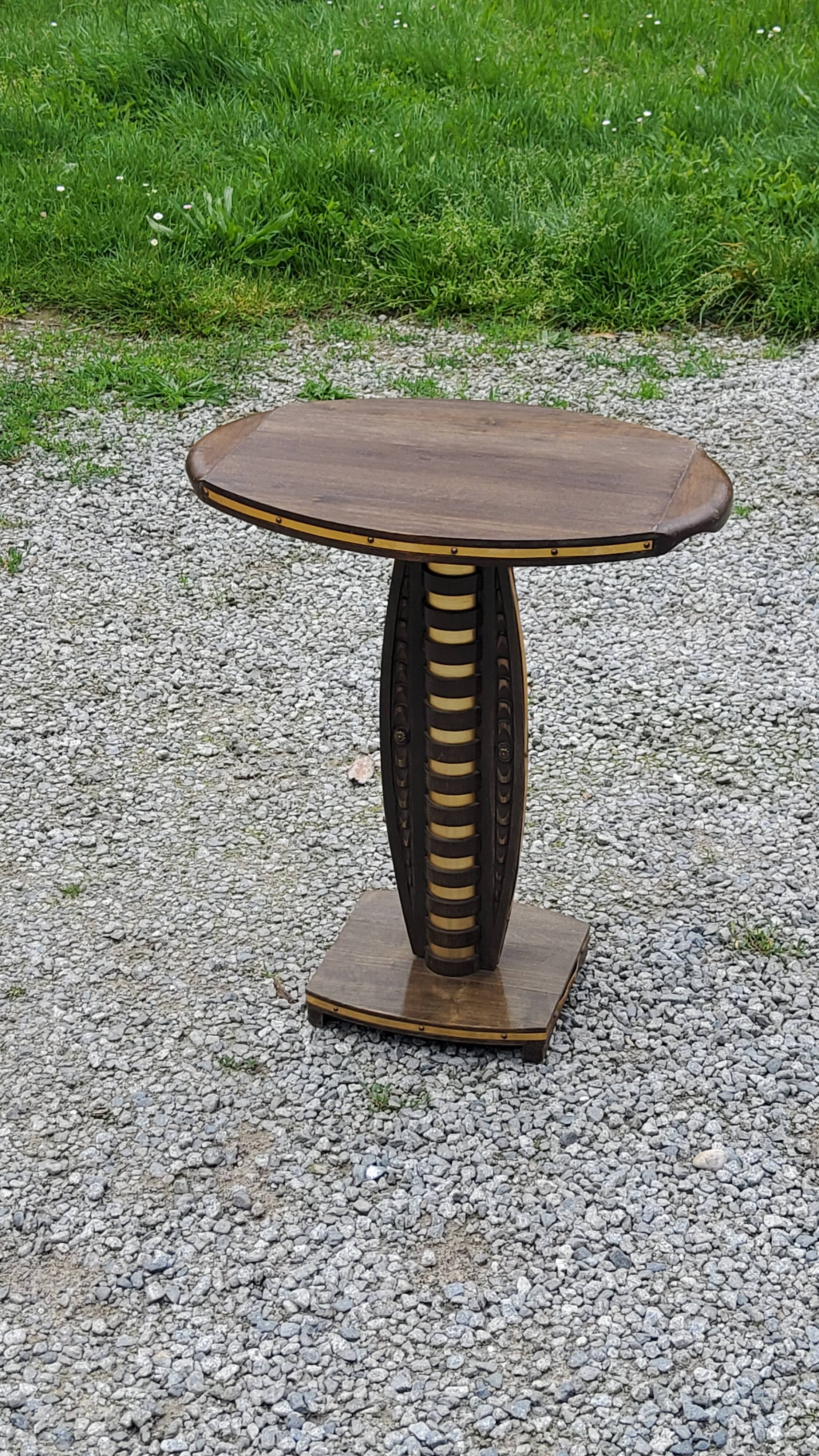 Art deco style pedestal table in beech and gold metal