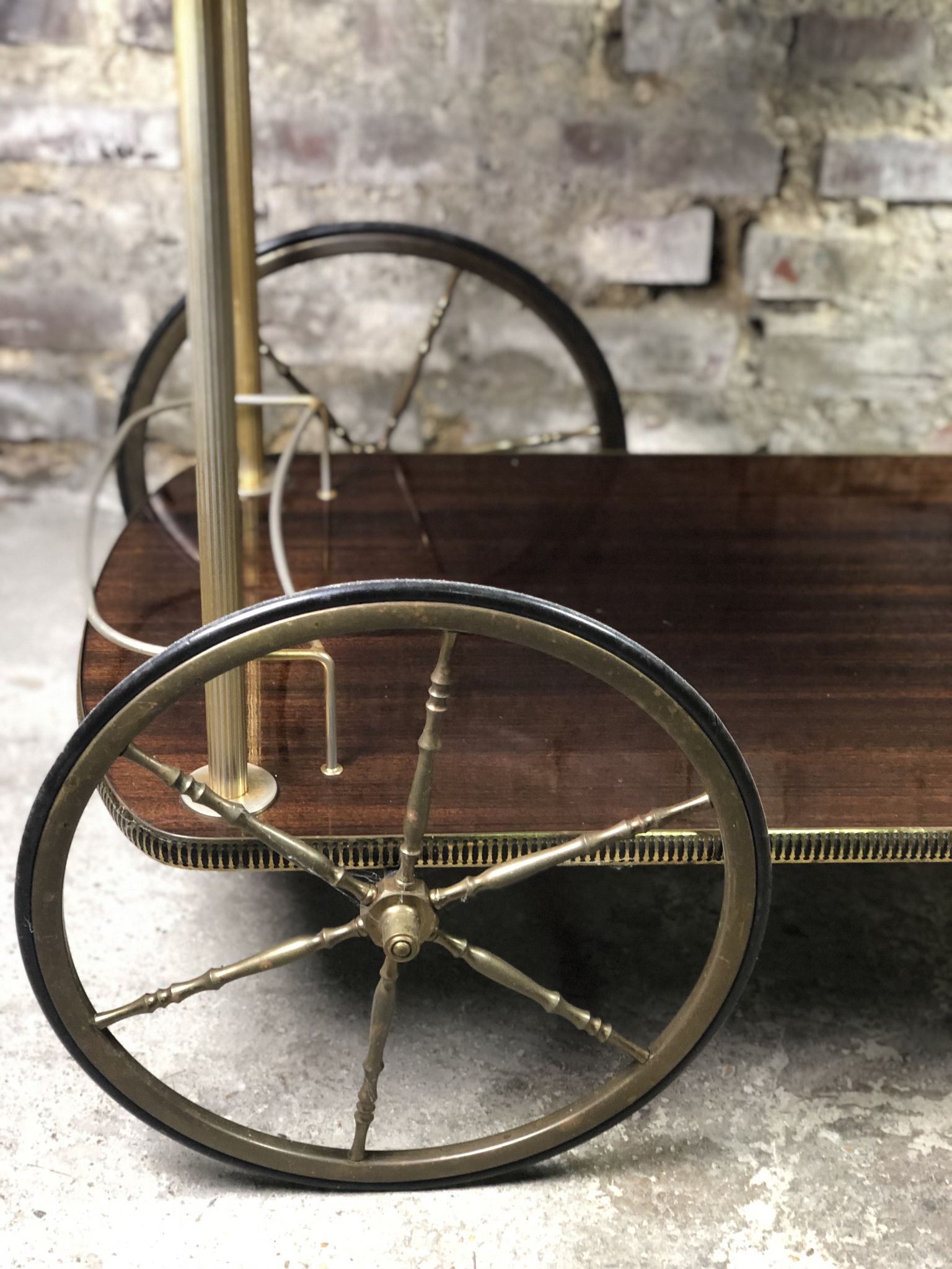 Vintage brass rolling table with 2 trays 70'S