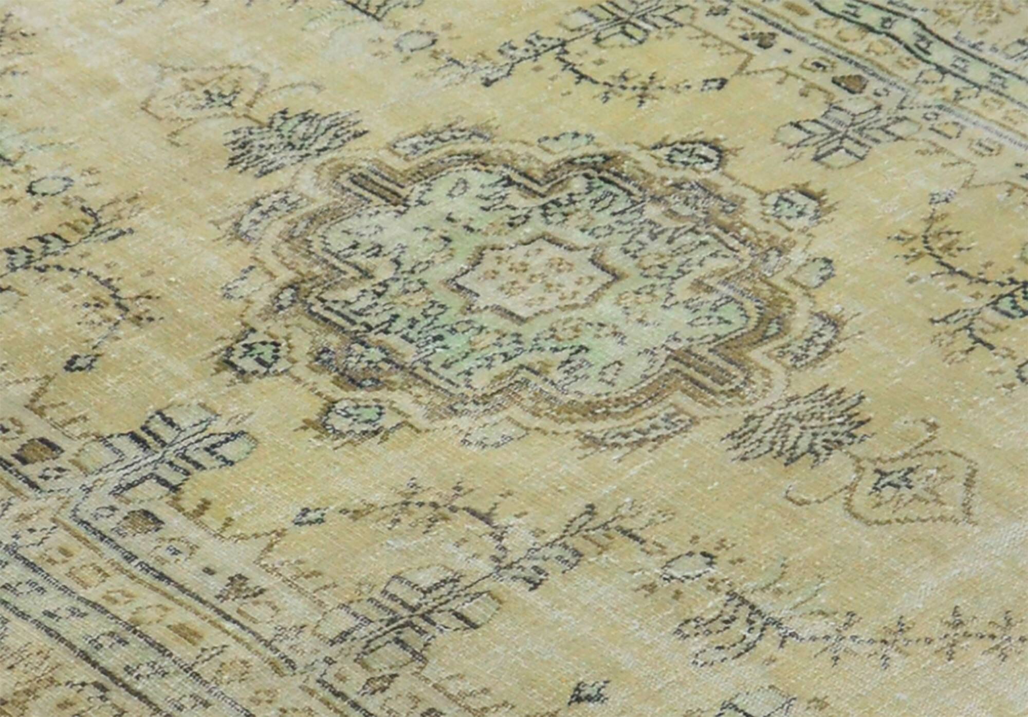 Vintage Turkish Medallion Rug Beige Green 265 x 168 cm