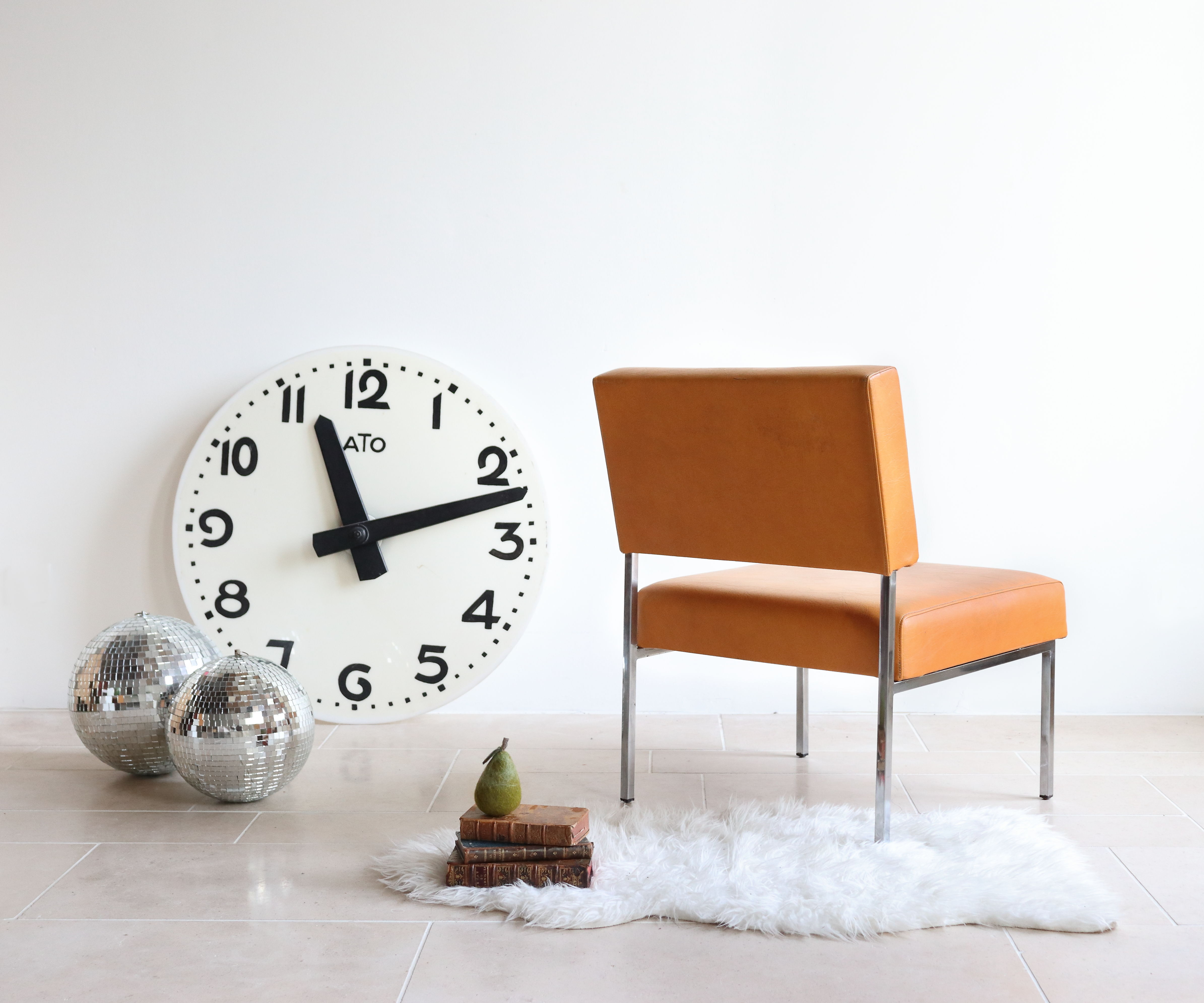 Modernist armchair in chromed metal and imitation leather, 50s/60s