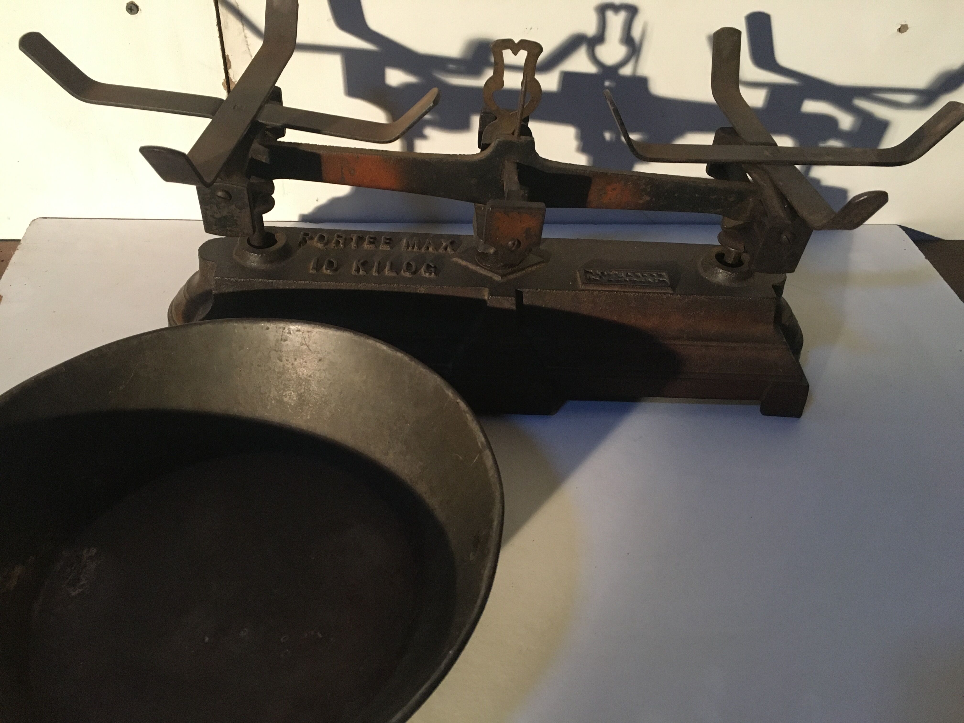 Cast iron merchant balance