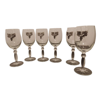 Wine set with pewter décor