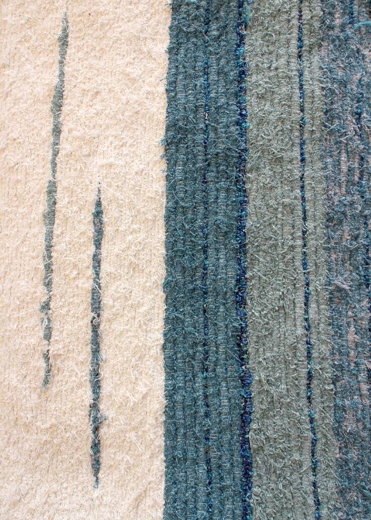 Handwoven recycled cotton rug - 140 x 200 cm