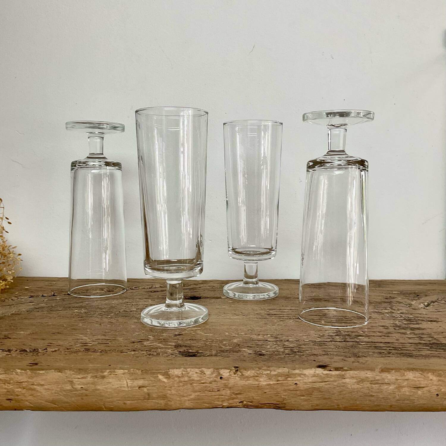 6 vintage Luminarc flutes